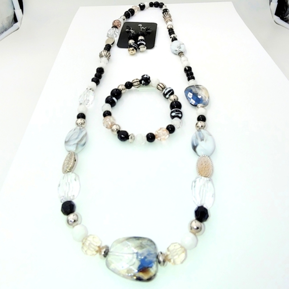 247NEB012 Handmade 3 pc. Black and Silver Marble Necklace Set